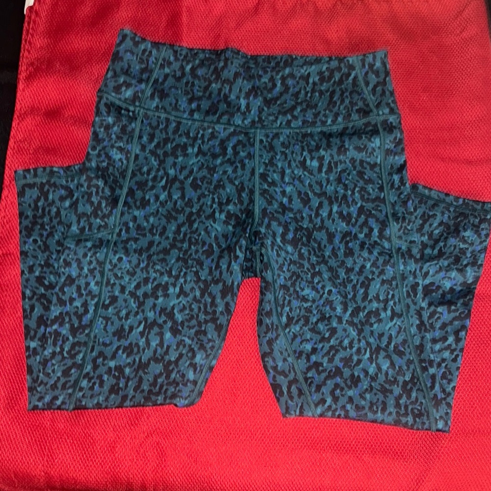 Victoria Secret Patterned Leggings